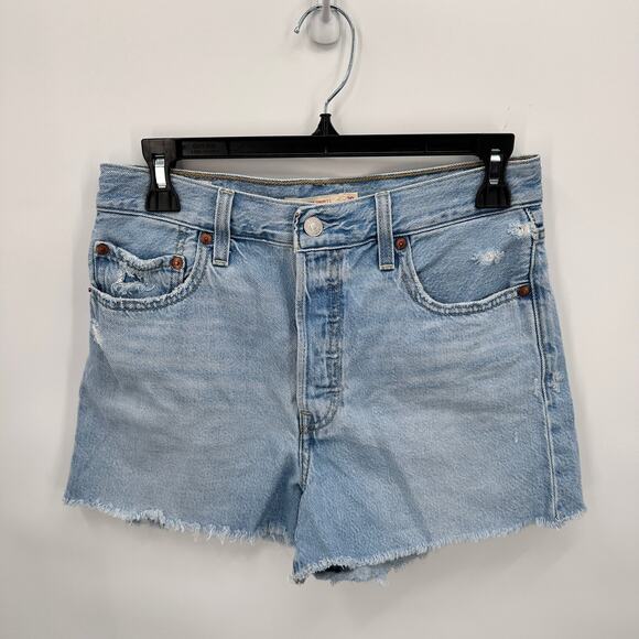 LEVI'S  Ribcage Raw Hem Light Wash Denim Shorts // 29 - Picture 4 of 14